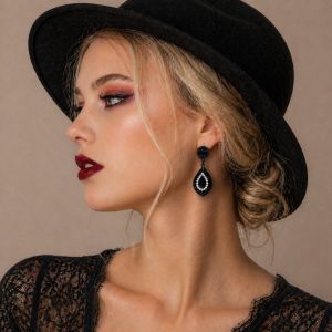 Boucles Élégance Noire IKITA - bijou Ikita unique