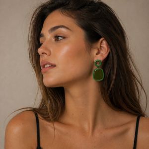 Boucles vert émail carré moderne - bijou Ikita unique