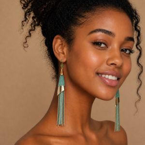 Boucles longues pompons turquoise - bijou Ikita unique
