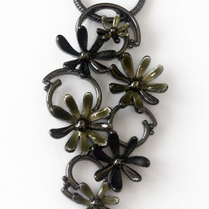 Collier Fleurs Fumées IKITA - bijou unique