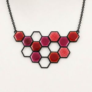 Collier Nid d’Abeille Rouge IKITA - bijou unique