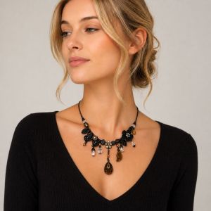 Collier noir floral Ikita - bijou unique